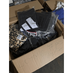 475 € – Markenbekleidung Damen & Herren, 77 Stk, Mix A-B-C, Kundenretouren, Top-Brands wie Nike, Hilfiger, Levi’s, Adidas, Esprit