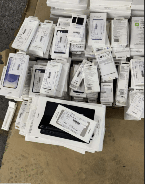 Samsung Mobile Phone Acessories 576stück S25 ZFold6 ZFold7 S25 S24 New Models Acesories B Grade in packaging like new