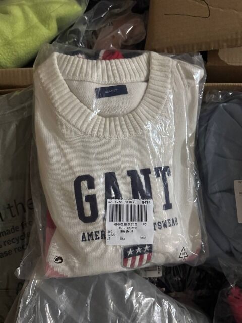 425 € Lot Nr.124 – 73 Stk Markenbekleidung Damen/Herren Mix, Top-Marken Nike, Adidas, Puma, Tommy Hilfiger, Levi’s, s.Oliver, Guess