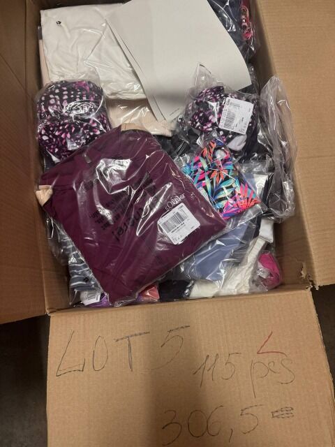 306,50 € Sommermix Markenbekleidung Damen & Herren Lot Nr.5 115 Stück, Stückpreis 2,66 €, T-Shirts, Kleider, Hosen, Sport & Unterwäsche