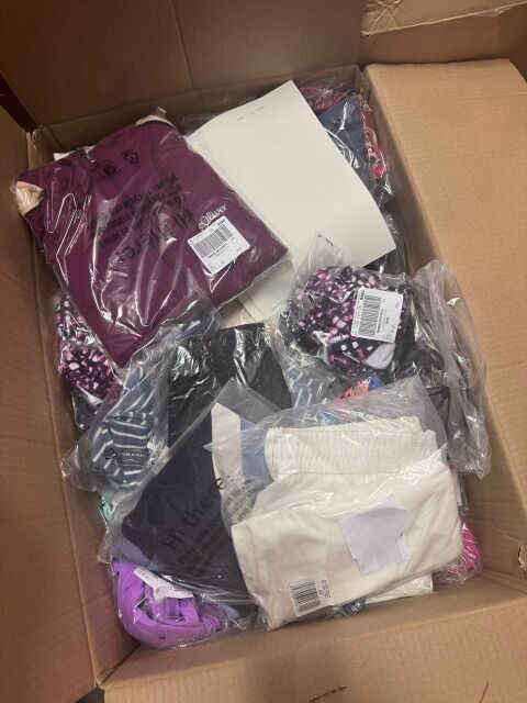 306,50 € Sommermix Markenbekleidung Damen & Herren Lot Nr.5 115 Stück, Stückpreis 2,66 €, T-Shirts, Kleider, Hosen, Sport & Unterwäsche