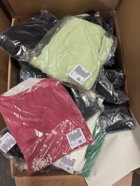 314 € Sommermix Markenbekleidung Damen & Herren, Lot 9 mit 120 Stk, nur 2,62 € pro Teil, Kundenrücksendungen, gemischte Größen