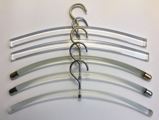 Kleiderbügel Acryl oder Messing