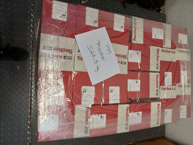 65 Paletten Fischer Schrauben, Textilien usw. 18.693,5 kg