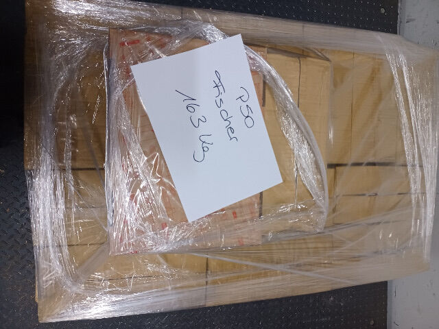 65 Paletten Fischer Schrauben, Textilien usw. 18.693,5 kg
