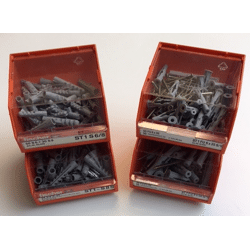 Fischer stacking box screws and plugs