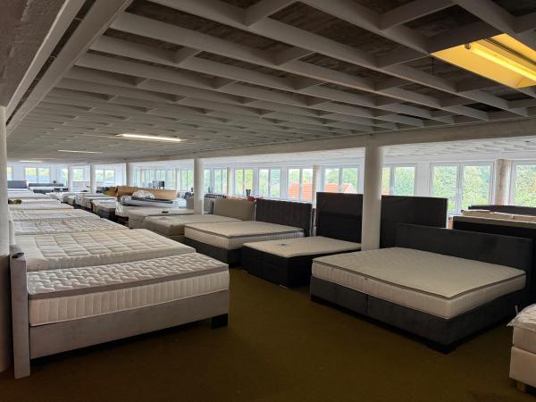 Marken Boxspringbetten Betten Polsterbetten B-Ware Retoure