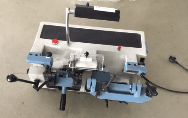 Schlüsselmaschine Schlüsselfräse Schlüsselrohlinge