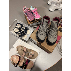 1,50 € / Paar STOCK Markenschuhe Mix A/B/C ab 50 Paar Herren Damen Kinder alle Saisons Adidas Nike Puma Reebok Geox Vans UGG Timberland