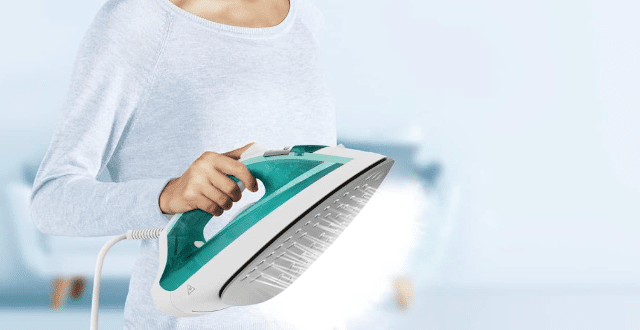 Calor Virtuo FV1712C0 Dampfbügeleisen – 1800W – Antihaftsohle – A-Ware