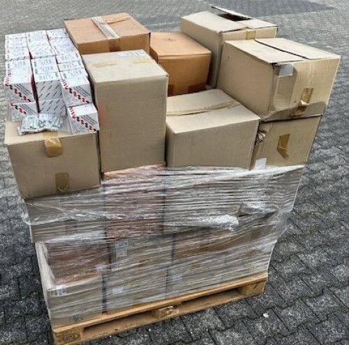1 pallet of fin plugs 10 mm Remaining stock 1