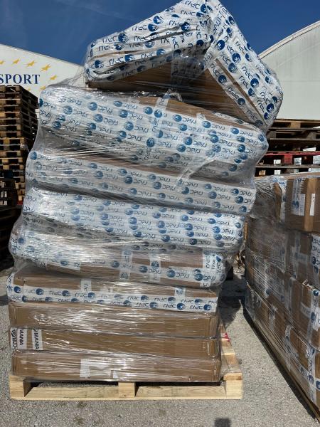 Sonderangebot: zwei Paletten - Produkte mit beschädigter Verpackung