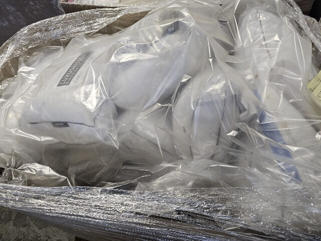 32 Mischpaletten von einer bekannten Supermarktkette aus dem Bereich Textilien, Kleinelektronik usw