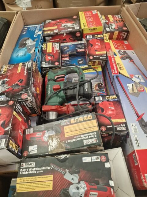 restposten sonderposten retouer ware 