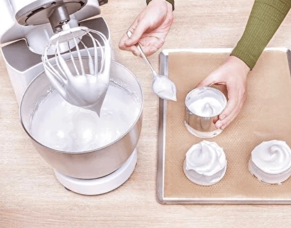 Moulinex QA310110 Wizzo Blanc – Küchenmaschine – 4 L Edelstahlschüssel – 700 W – Teig, Creme & Mix – A-Ware