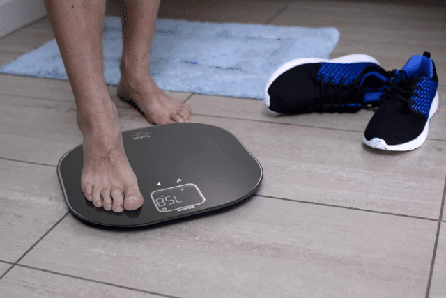 ? Produktbeschreibung Die Tefal PP9500S1 Personenwaage überzeugt durch eine präzise und zuverlässige Gewichtsmessung. Mit ihrer stabilen Gl