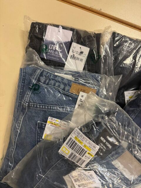 6,50 € Jeans-Mix neue Ware A Damen und Herren Größen S–XXL Mindestbestellung 20 Stück original neu
