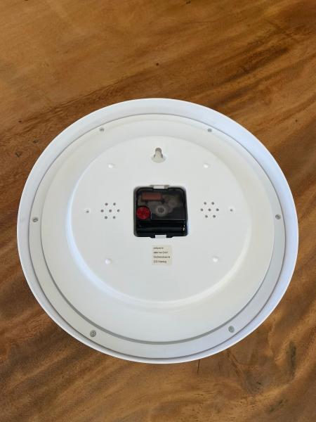 Isabel Iven Designer Wanduhr Blau mit Regenbogen für Kinder