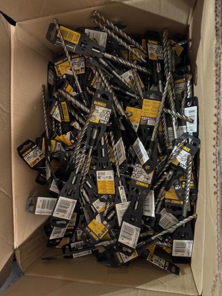 Sonderposten Werkzeuge/ Zubehör verschiedene Marken Mix/ kg: Connex, KWB, DeWalt, Metabo, Hikoki, Gedore, Hazet, Essve, Famag, JCB