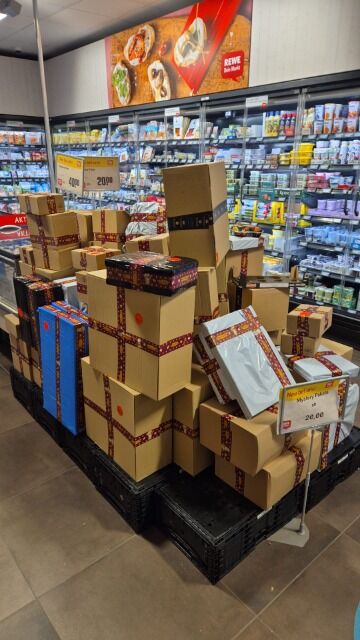 Paletten Deal  Premium Mystery Weihnachts Deal 2025 - sogar in ausgewählten Rewe Märkten und auf Weihnachtsmärkten verfügbar Paletten Deal 