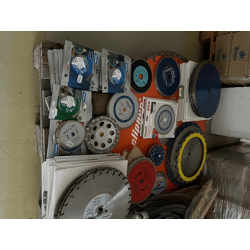 Diamond blades Cutting blades various sizes Pallet