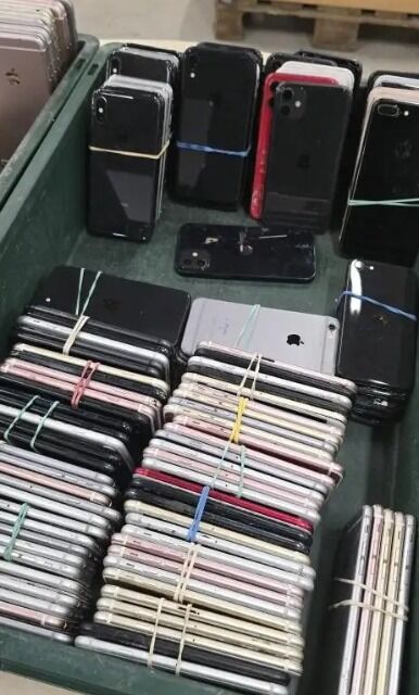 Bulk iPhone Posten XR–12, gemischte Modelle, gebraucht & ungetestet, ideal für Händler, Refurbisher & Export
