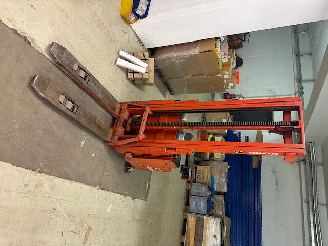 Elektrische Ameise mit Ladegerät