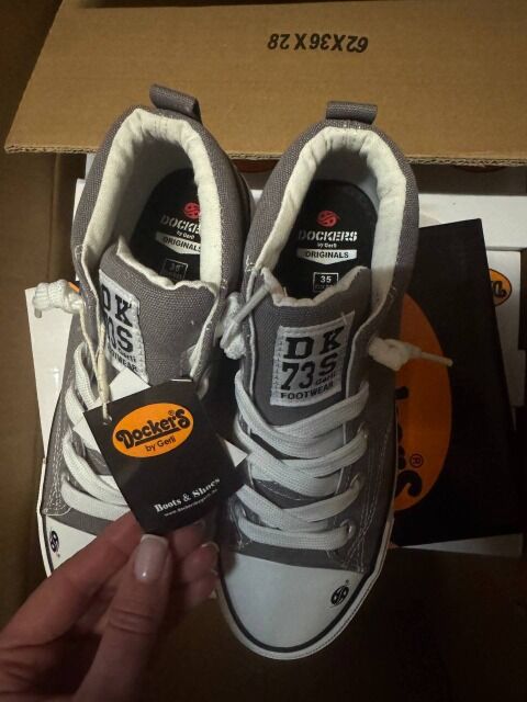 8,50 € Dockers sneakers for children and teenagers category A, new in original boxes, sizes 28-35, black and gray, in stock Germany