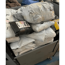 Echte nicht zugestellte DHL, Hermes Retoure - nicht angenommene Pakete, Secretpacks Secret PacksMystery Pakete, ungeöffnete Neuware