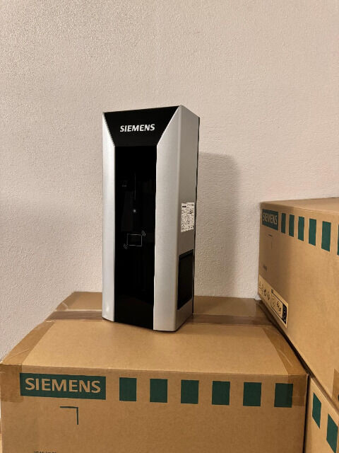 Siemens VersiCharge Gen3 AC-Wallbox 7,4 kW, Typ-2-Steckdose, App- & OCPP-fähig, RFID, MID-Zähler, Ethernet/WLAN.