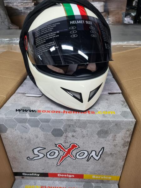 942 Stück Helme Motorradhelme Jethelme Crosshelme Rennhelme Online Preis 109.000 €