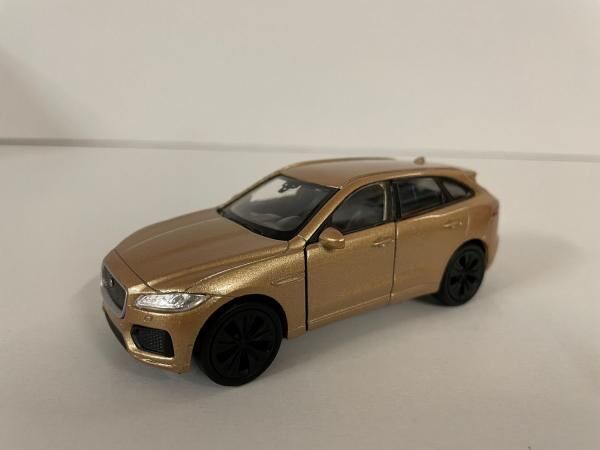 WELLY Modellauto Jaguar F-Pace
