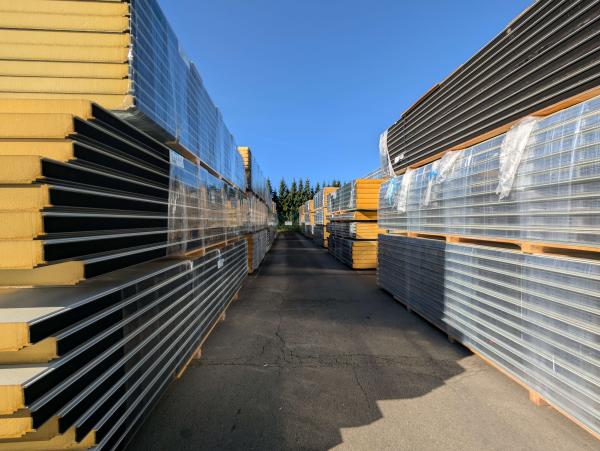 2. Wahl Sandwichpaneele und Dachpaneele– günstig und vielseitig einsetzbar **SOFORT ab LAGER**