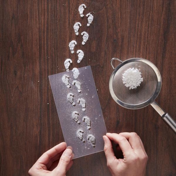 Ginger Ray Christmas stencil Elf Foot Print set of 2