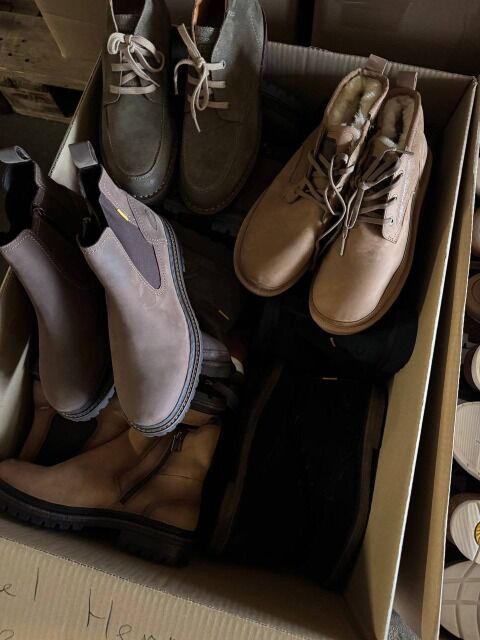 261 € Camel Active Herren Mix Lot 305 18 Stk. neue Samples Größe 41–42 Echtleder Kategorie A Lagerware Deutschland