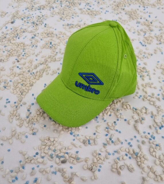 Kinder Caps / Baseballkappen