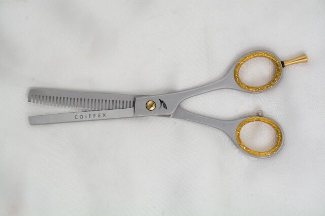 Komplettangebot: 106  Profi-Friseurscheren- 6 Zoll  Friseurschere mit Einzelzahnung