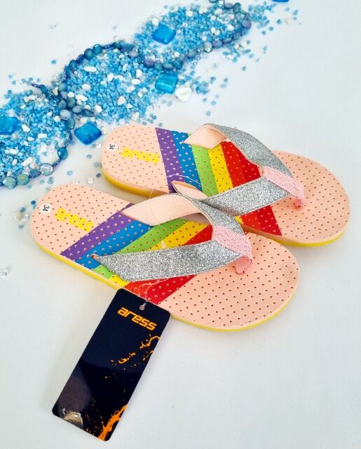 Kinder-Flip-Flops von Aress