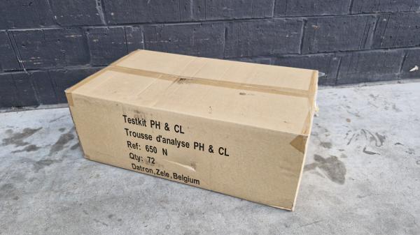 Pool water testkit oto and phenol