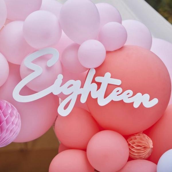 Ginger Ray Dekoration Teller Achtzehn weiß 75 cm