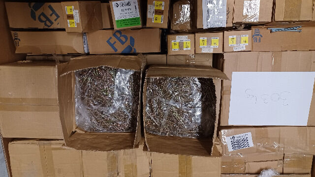 28 Paletten einer bekannten Baumarktkette