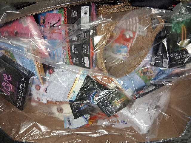 32 Mischpaletten von einer bekannten Supermarktkette aus dem Bereich Haushalt, Textilien usw. (L1)