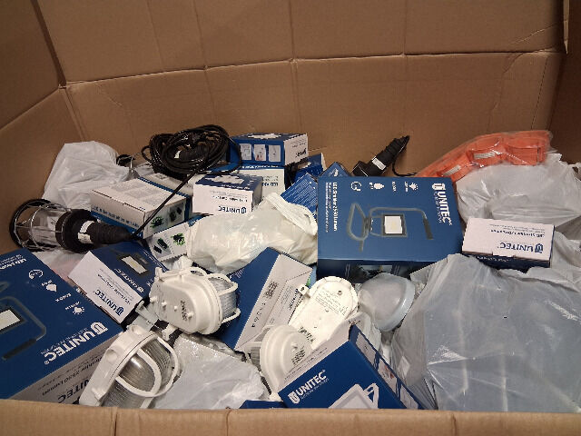 32 Paletten Elektromaterial MIX Knopp, RITTER - Schalter, Stecker, usw.