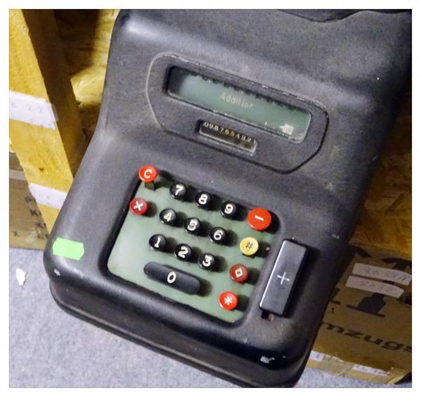 One lot of Walther calculating machines (17 units)