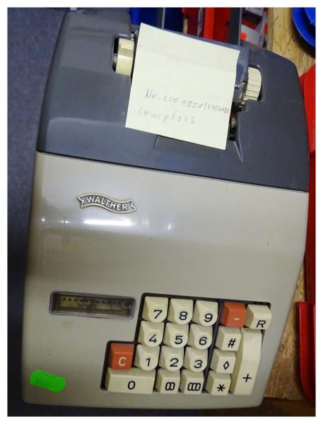 One lot of Walther calculating machines (17 units)