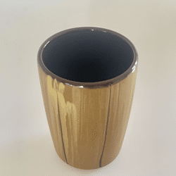 Keramik-Tassen und Becher – ca. 700 Stück gesamt – Gastro matt braun – 1B-Ware