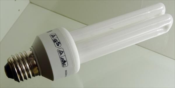 Energy-saving lamp 15W, E27 socket
