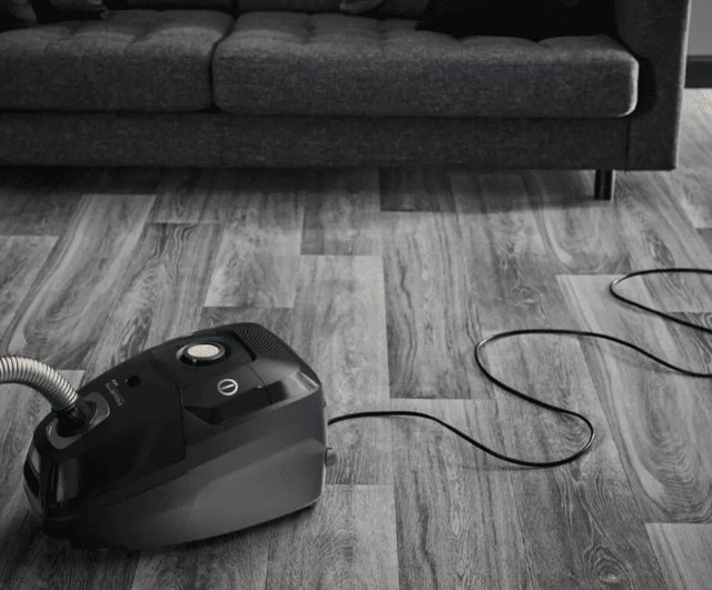 Rowenta RO6180EA Green Force vacuum cleaner 64 dB