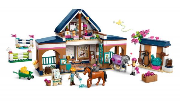 LEGO&reg; Friends - Pferdestall und Reitschule (735 Teile)
