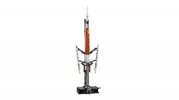 LEGO® Technic - NASA Artemis SLS Heavy Lift Rocket (632 pieces)